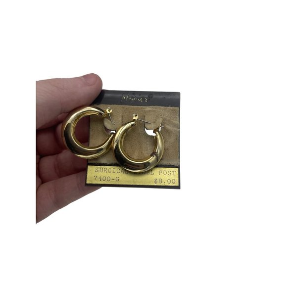 Napier Chunky Large Hollow Hoop Earrings Lightweight Tube Hoops Gold tone - Picture 2 of 6